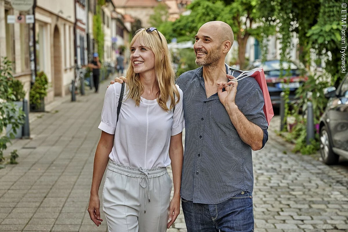 Einkaufen in der Schiffstraße In der Schiffstraße gibt es noch viele, inhabergeführten Geschäfte.
