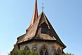 Kirche mit Denkmal