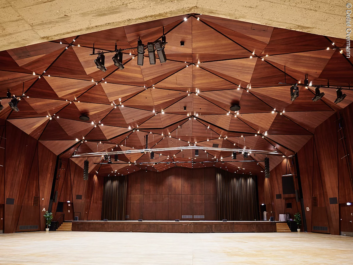 Großer Saal Heinrich-Lades-Halle